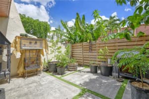 7707 SW 102nd Pl, Miami, FL 33173, Sold 09/05/24