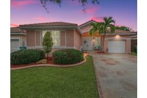 7741 NW 194th Terrace, Hialeah, FL 33015, Sold 12/09/24