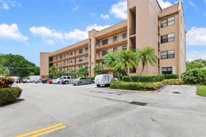 10467 Sunrise Lakes Blvd APT 109, Sunrise, FL 33322, Sold 12/23/24