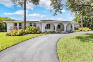 7520 SW 112th St, Pinecrest, FL 33156, Sold 09/24/24