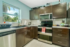 216 SW 6th St, Hallandale Beach, FL 33009, - MLS#A11632466
