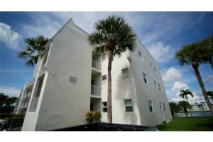8220 Sunrise Lakes Blvd APT 312, Sunrise, FL 33322, Sold 01/02/25