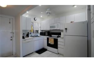8220 Sunrise Lakes Blvd APT 312, Sunrise, FL 33322, Sold 01/02/25