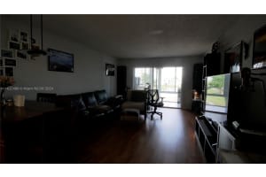 8220 Sunrise Lakes Blvd APT 312, Sunrise, FL 33322, Sold 01/02/25