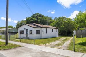 237 NW 7th Ave, Dania Beach, FL 33004, Sold 10/01/24