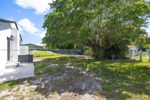 237 NW 7th Ave, Dania Beach, FL 33004, Sold 10/01/24