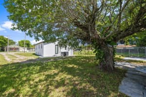 237 NW 7th Ave, Dania Beach, FL 33004, Sold 10/01/24