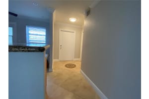 232 NE 12th Ave APT 301, Hallandale Beach, FL 33009, Sold 12/12/24