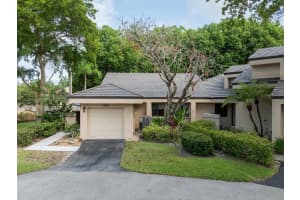 9433 Chelsea Dr S, Davie, FL 33324, Sold 04/17/25
