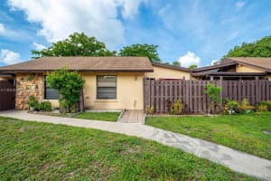 127 Gate Rd, Hollywood, FL 33024, Sold 10/17/24