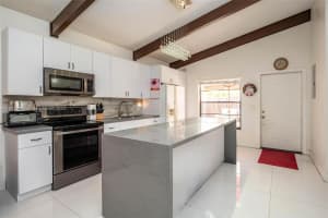 127 Gate Rd, Hollywood, FL 33024, Sold 10/17/24