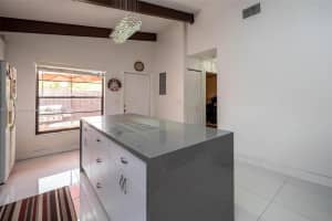 127 Gate Rd, Hollywood, FL 33024, Sold 10/17/24