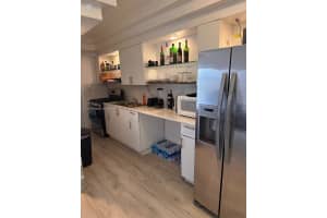 525 Meridian Ave APT 406, Miami Beach, FL 33139, Sold 03/31/25