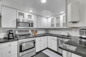 942 SW 112th Ter #5, Pembroke Pines, FL 33025, Sold 01/17/25