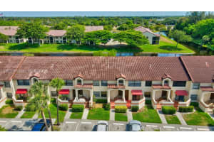 808 Freedom Ct, Deerfield Beach, FL 33442, Sold 09/03/24