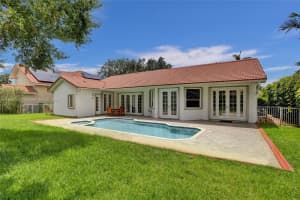 701 Laurel Ln, Pembroke Pines, FL 33027, Sold 12/05/24