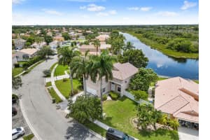 427 SW 191st Terrace, Pembroke Pines, FL 33029, Sold 02/25/25