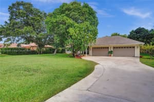 16630 SW 62nd St, Southwest Ranches, FL 33331, Sold 01/20/25