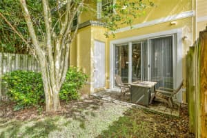 2928 SE 2nd St UNIT 3, Homestead, FL 33033, Sold 11/08/24