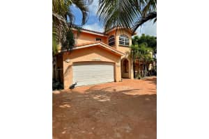 8921 SW 44th St, Miami, FL 33165, Sold 10/30/24