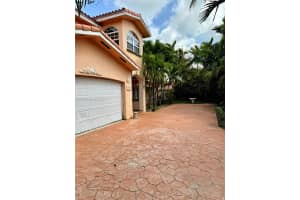 8921 SW 44th St, Miami, FL 33165, Sold 10/30/24