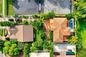8921 SW 44th St, Miami, FL 33165, Sold 10/30/24