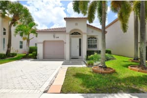 529 NW 157th Ave, Pembroke Pines, FL 33028, Sold 12/03/24