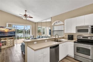 529 NW 157th Ave, Pembroke Pines, FL 33028, Sold 12/03/24