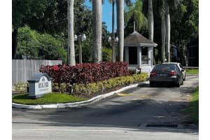 106 Royal Pk Dr, Oakland Park, FL 33309, Sold 10/30/24