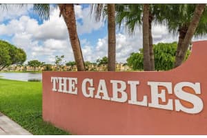 325 NW 84th Ct, Miami, FL 33126, Sold 09/27/24