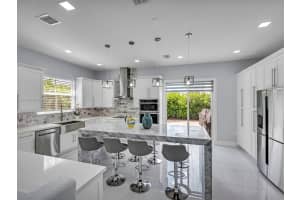 8886 NW 184th St, Hialeah, FL 33018, Sold 10/11/24