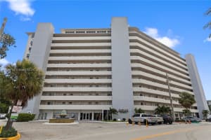 7904 West Dr, North Bay Village, FL 33141, Sold 04/29/25