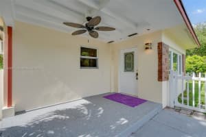 1060 SW 29th St, Fort Lauderdale, FL 33315, Sold 01/15/25