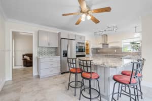 1060 SW 29th St, Fort Lauderdale, FL 33315, Sold 01/15/25