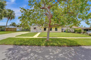 5012 SW 90th Terrace, Cooper City, FL 33328, Sold 12/06/24