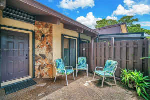 636 Briarwood Cir, Hollywood, FL 33024, Sold 01/03/25