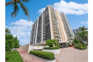 6423 Collins Ave 310, Miami Beach