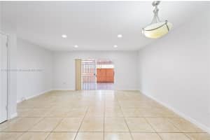 8087 NW 8th St APT 1, Miami, FL 33126, Sold 02/05/25
