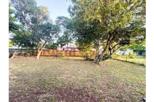 4910 NW 16th St, Lauderhill, FL 33313, Sold 11/04/24