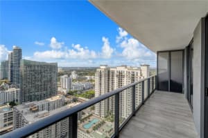 45 SW 9th St Apt 3705, Miami, FL 33130, Sold 10/25/24