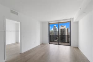 45 SW 9th St Apt 3705, Miami, FL 33130, Sold 10/25/24