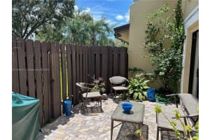 211 SW 97th Ave, Pembroke Pines, FL 33025, Sold 09/10/24