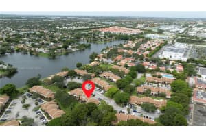 211 SW 97th Ave, Pembroke Pines, FL 33025, Sold 09/10/24