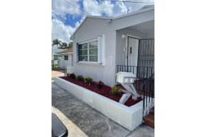 2117 SW 62nd Ave, Miami, FL 33155, Sold 10/01/24