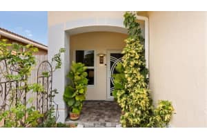 7968 NW 200th St, Hialeah, FL 33015, Sold 10/24/24