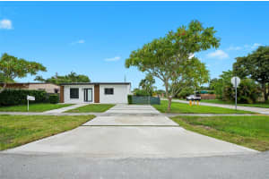 6401 SW 38th St, Miami, FL 33155, Sold 10/31/24
