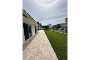 2824 NE 35th St, Fort Lauderdale, FL 33306, Sold 02/24/25