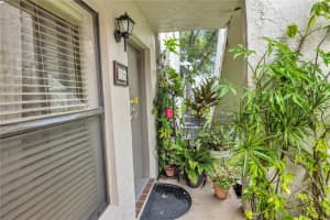15328 SW 72nd St 8 13, Miami, FL 33193, Sold 10/21/24