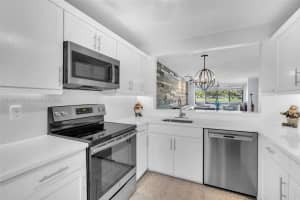 9747 N Belfort Cir, Tamarac, FL 33321, Sold 10/31/24