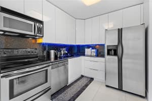 20335 E Country Club Dr, Aventura, FL 33180, Sold 10/15/24